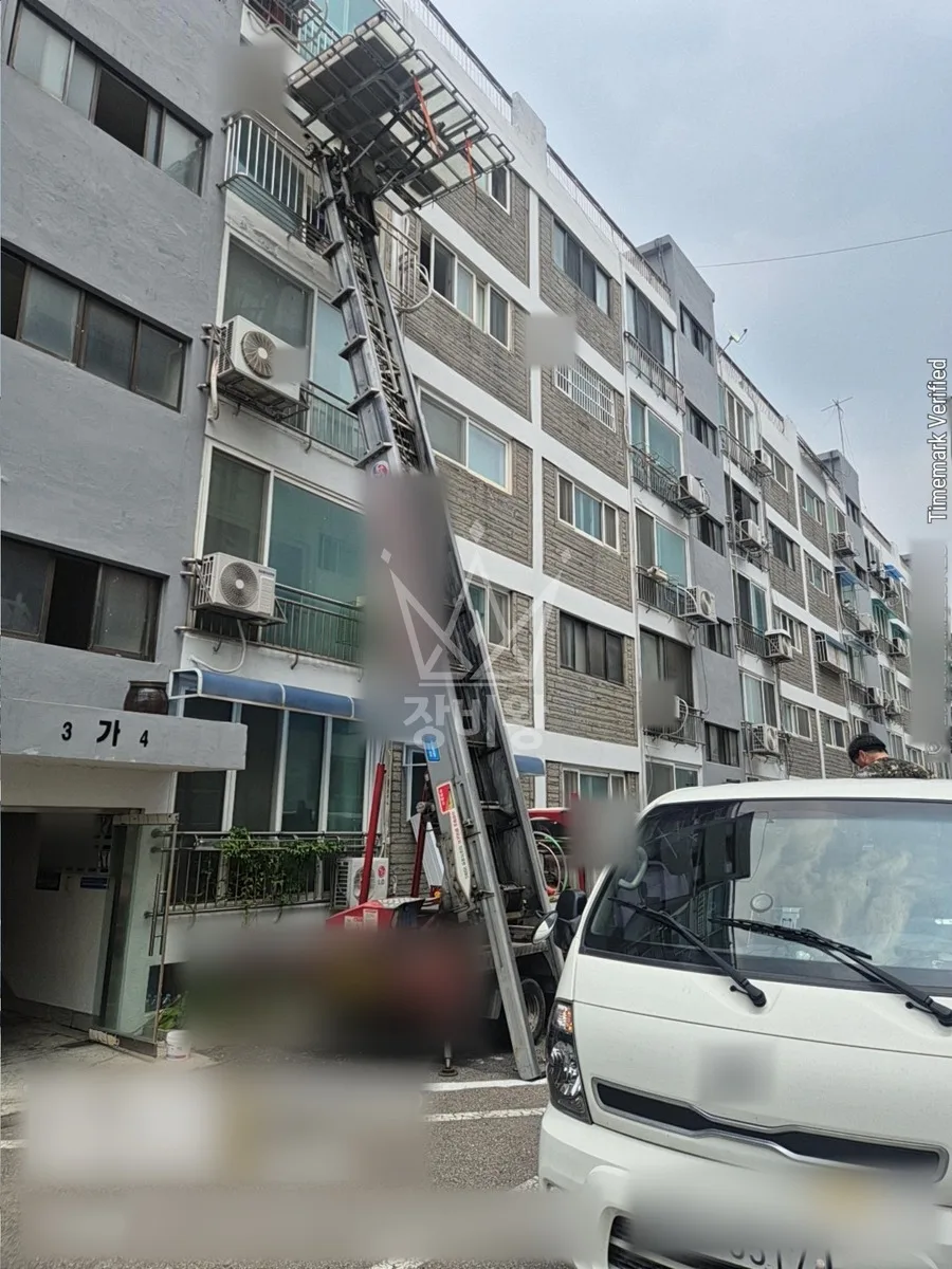 광주 사다리차 자재 양중 작업 현장