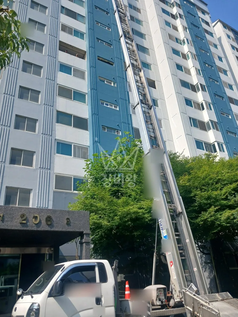충북 사다리차 폐기물 처리 작업 현장