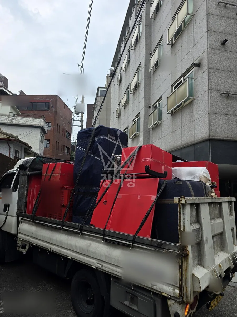 서울 강남구 사다리차 간판 작업 현장